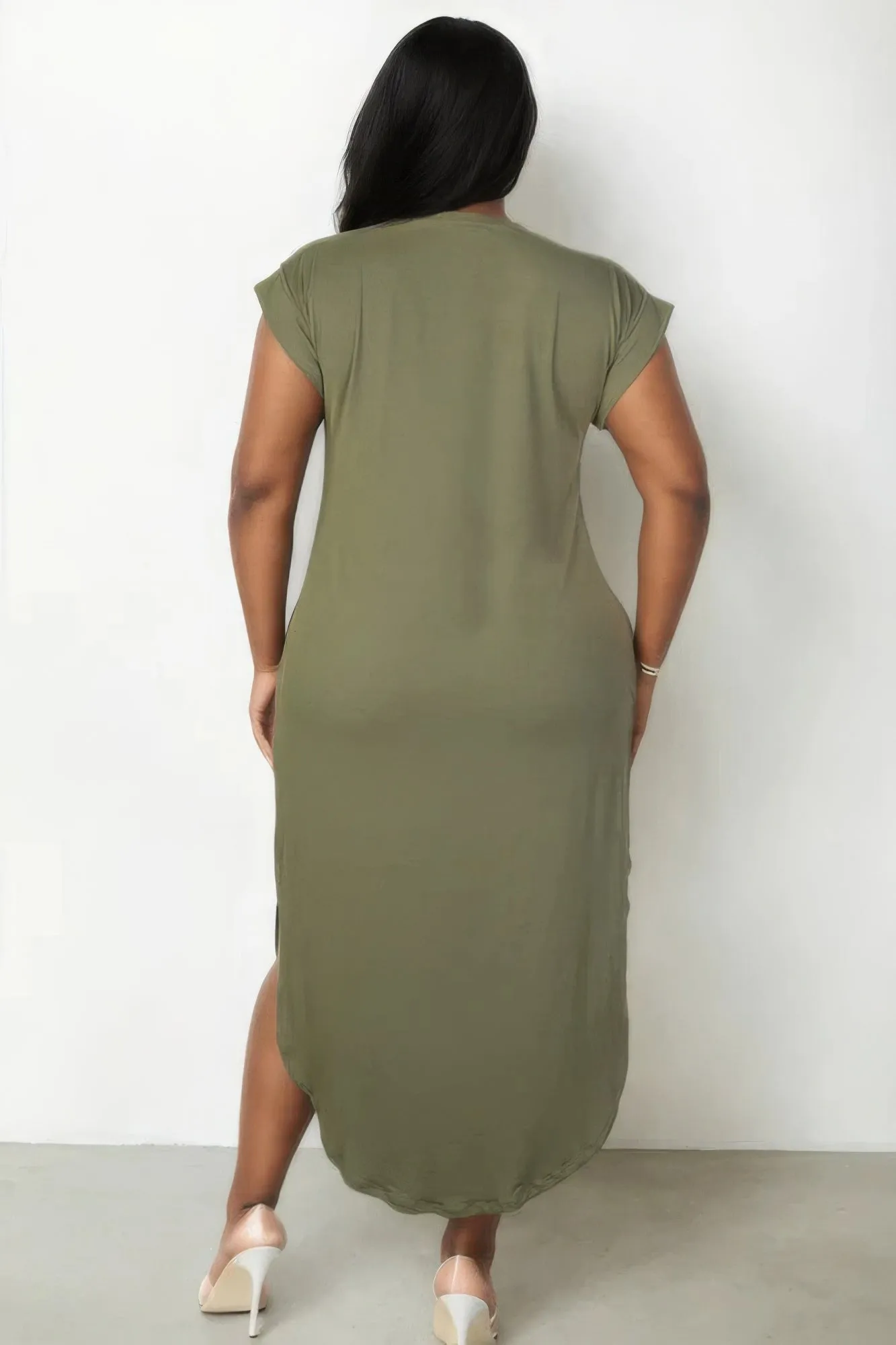 Chic Plus Size V Neck Maxi Dress with Batwing Sleeves